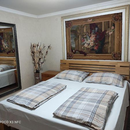 Apartmani Brod Zenica Esterno foto