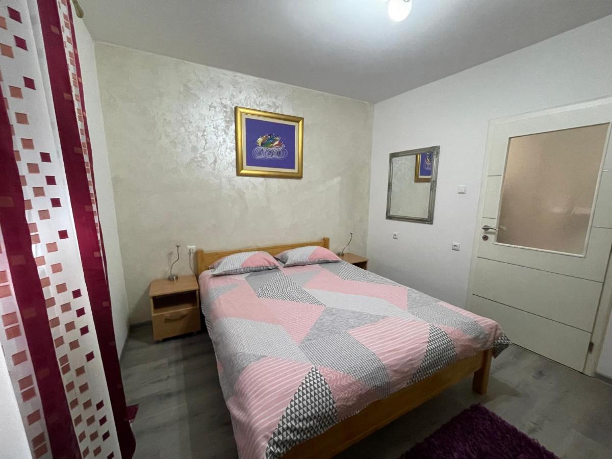 Apartmani Brod Zenica Esterno foto