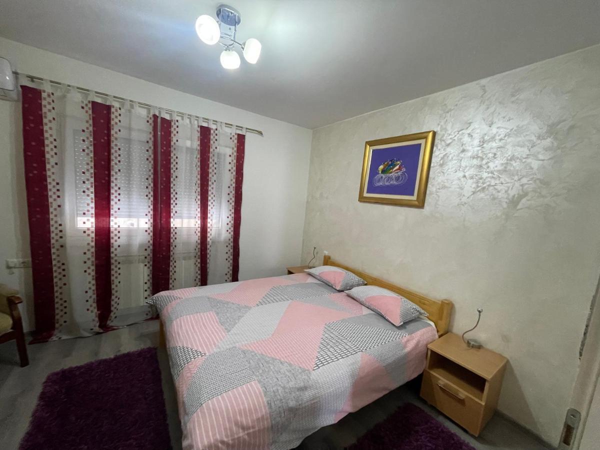 Apartmani Brod Zenica Esterno foto
